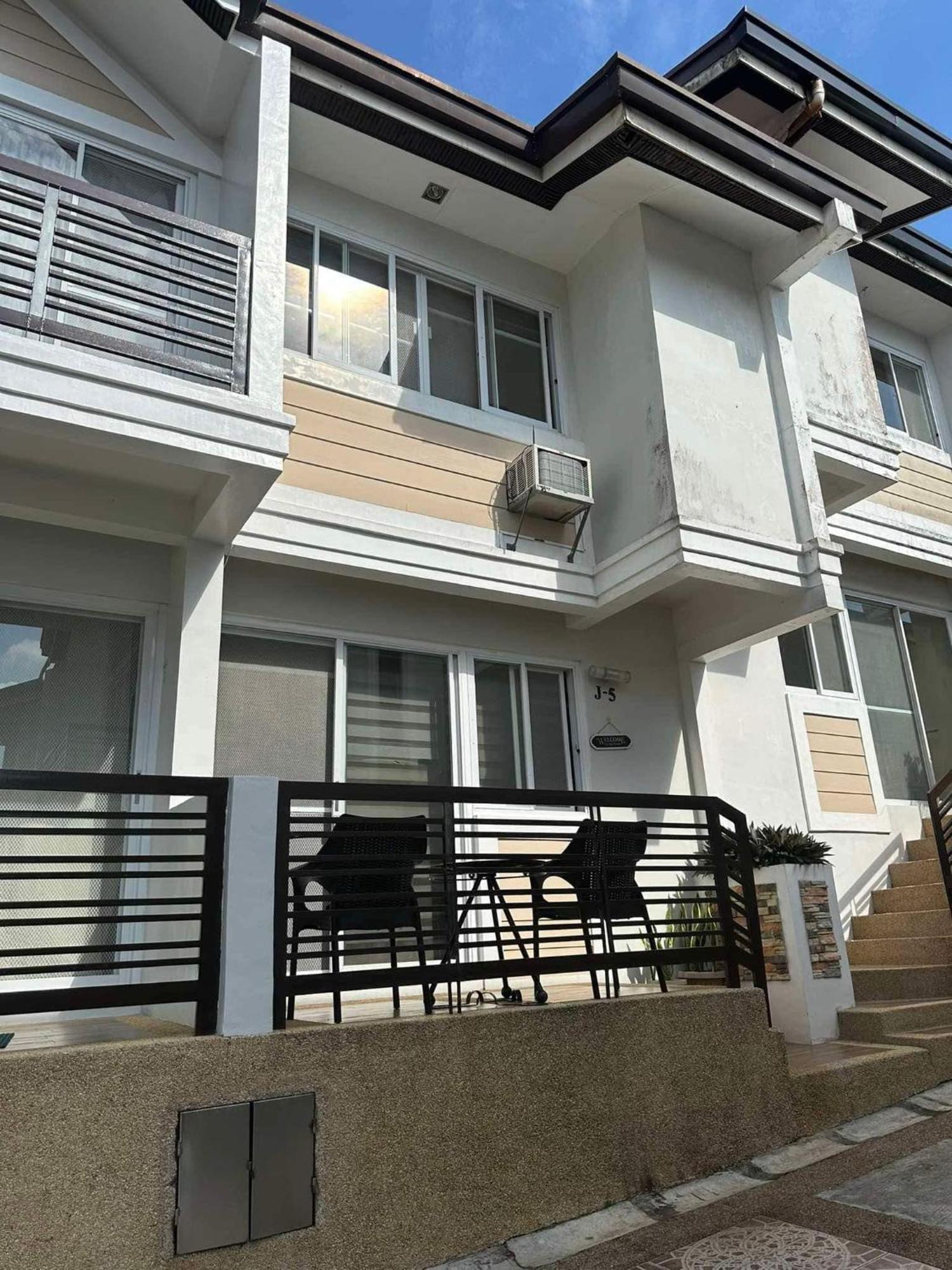 Tagaytay Hampton Villa Тагайтай Экстерьер фото
